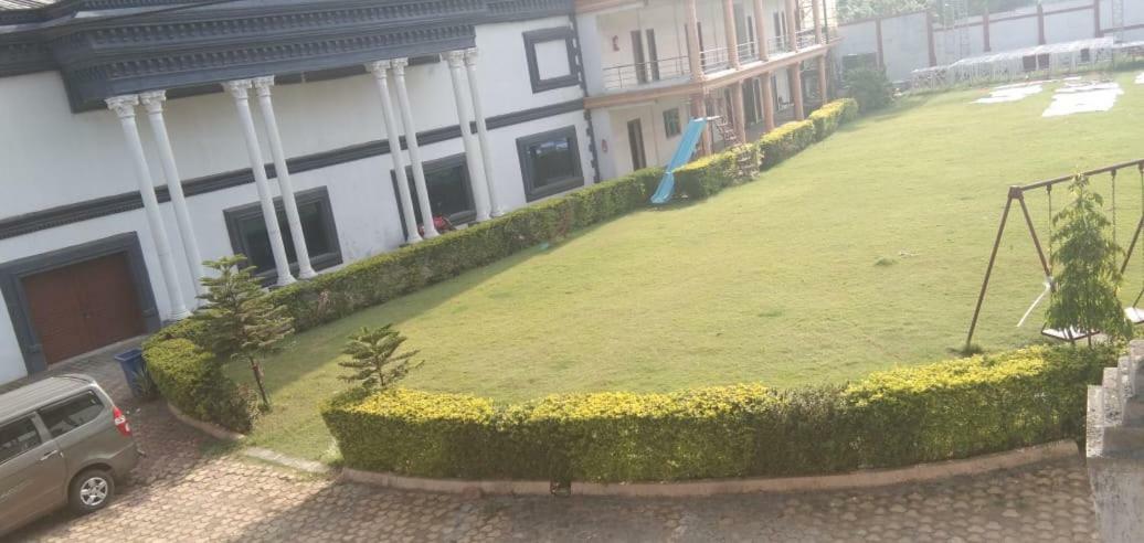 Aristro Club Otel Kalküta Dış mekan fotoğraf